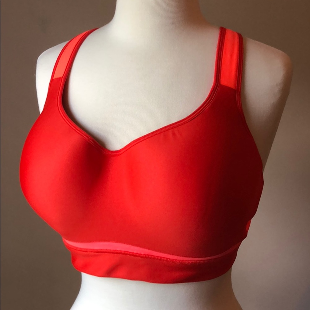 Under Armour High Impact Sports Bra. 38D